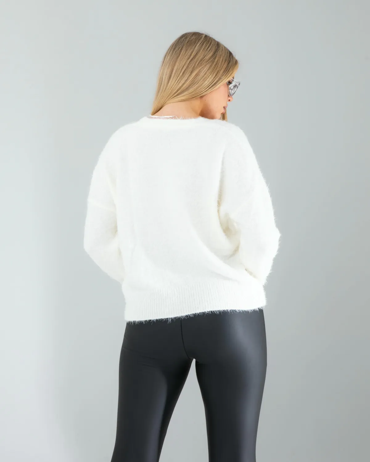 Beyaz Sakal Triko Hırka — görsel 5 · KV2025010026