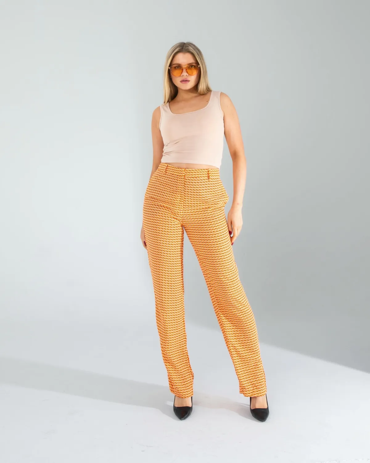 Bej Kare Yaka Basic Bluz — görsel 4 · KV2025010101