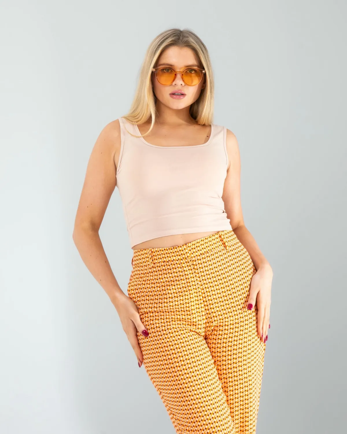 Bej Kare Yaka Basic Bluz — görsel 2 · KV2025010101