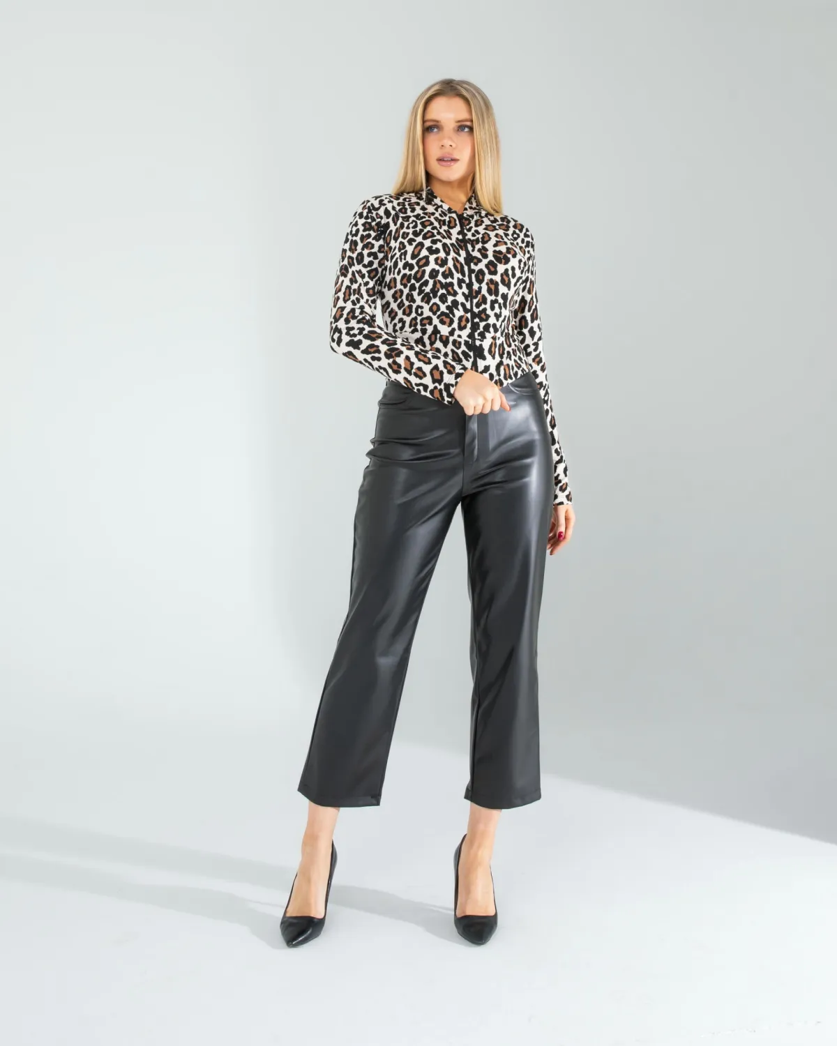 Leopar Desenli Kapşonlu Hırka  — görsel 4 · KV2025010175