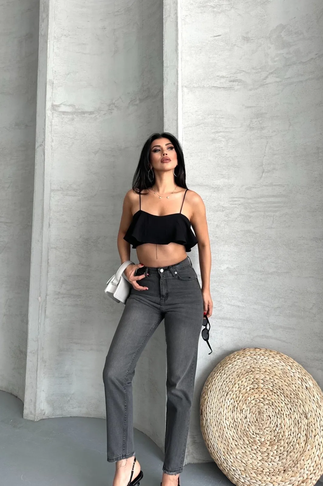 Mom fit enzim taş yıkama jeans pantolon füme d2006 — görsel 2 · D2DWHDIIH6
