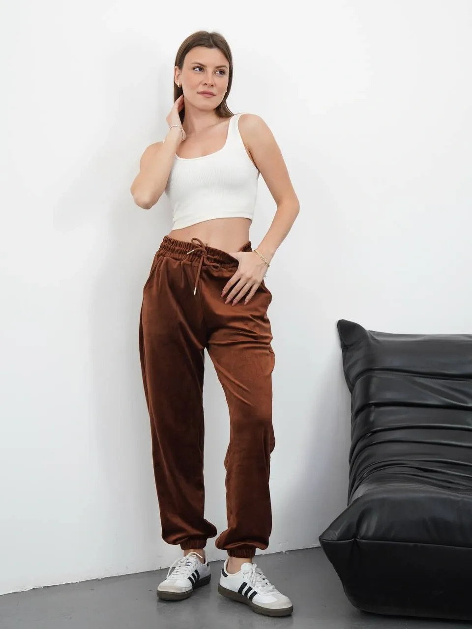 Paça lastikli kadife eşofman kahve md34 — görsel 3 · SB9IWS5HSO