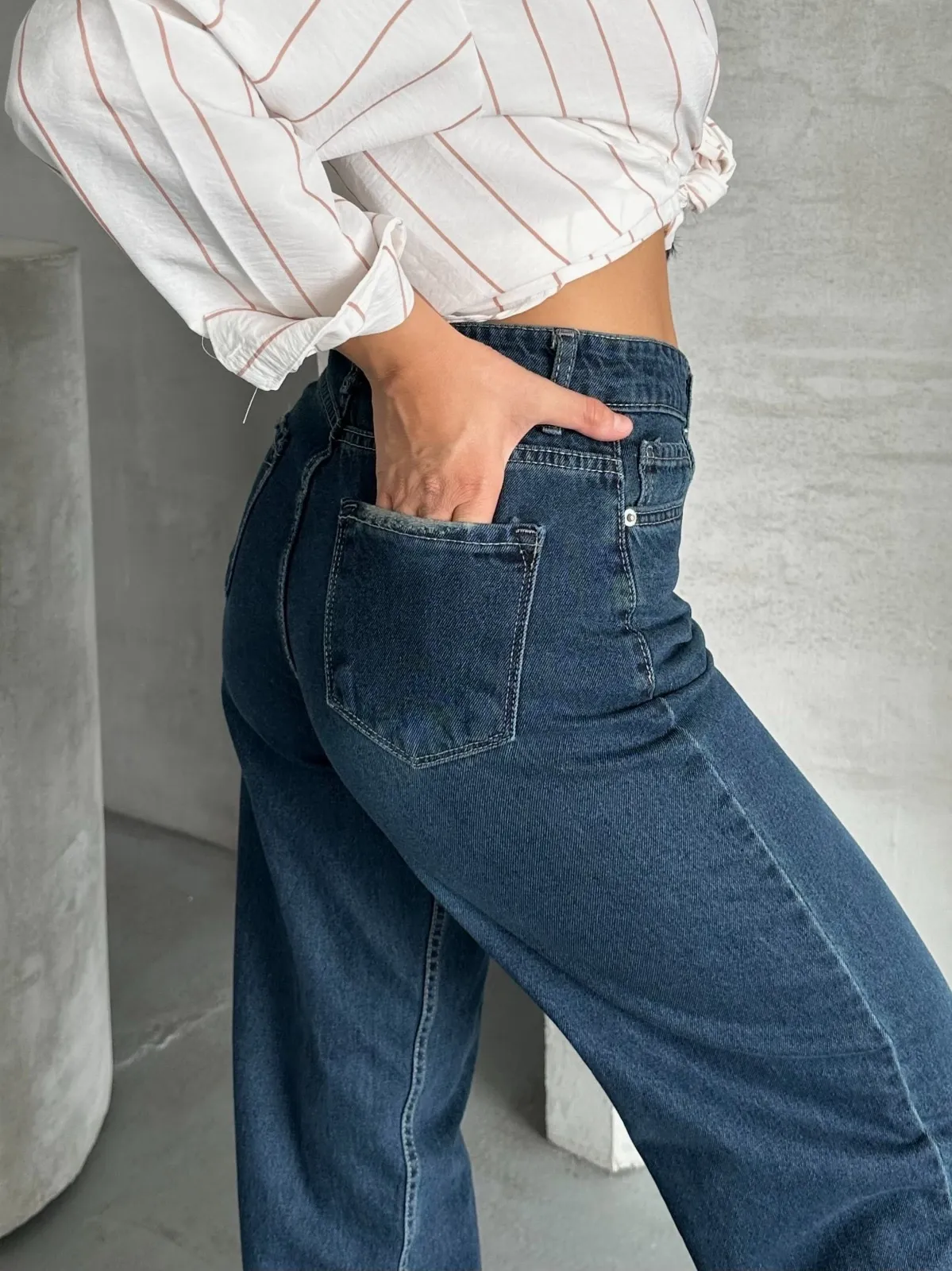 Palazzo bıyık enzim yıkama jeans pantolon koyu mavi d2008 — görsel 3 · 9ABL30HO98