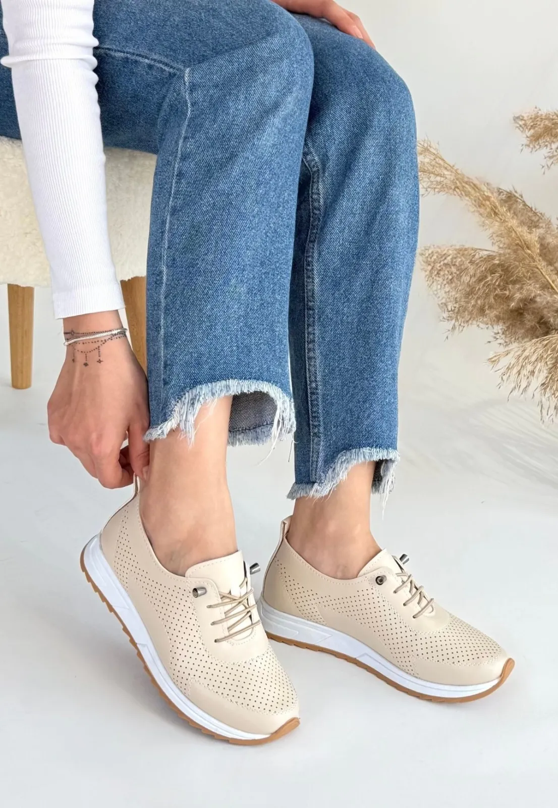 Tone Bej Cilt Bağcıklı Spor Ayakkabı — görsel 3 · 25349