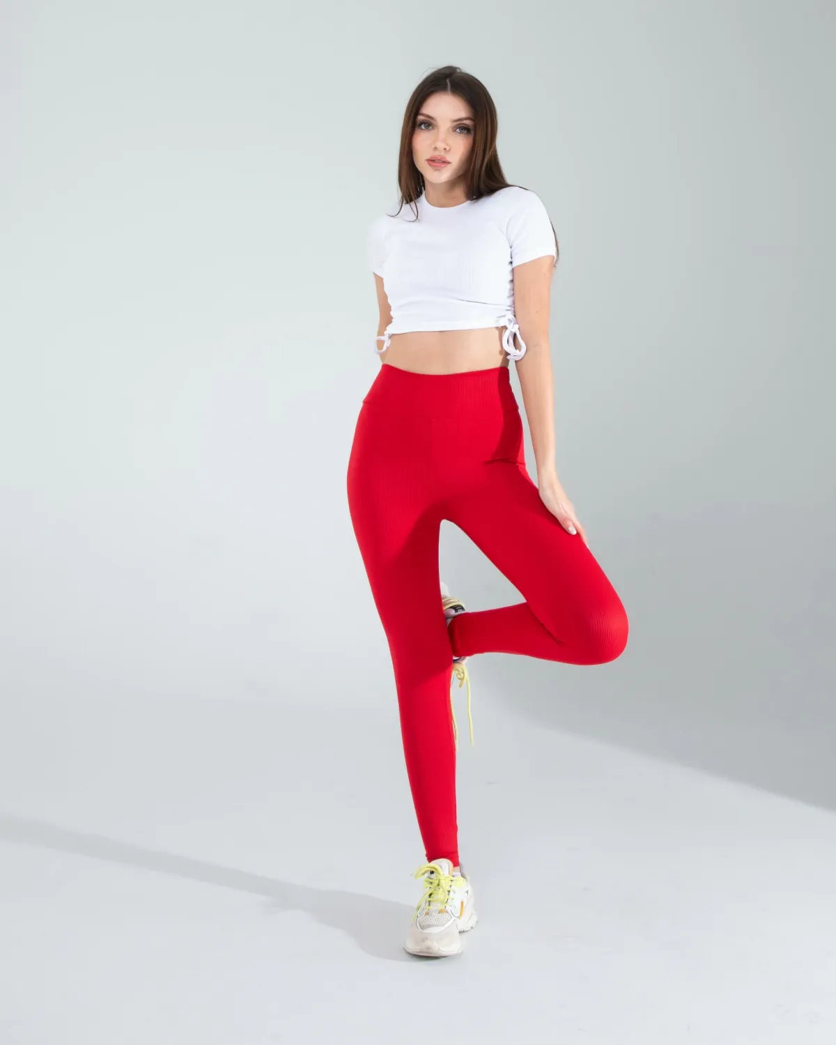 Beyaz Yandan Büzgülü Crop — görsel 3 · KV2025010141