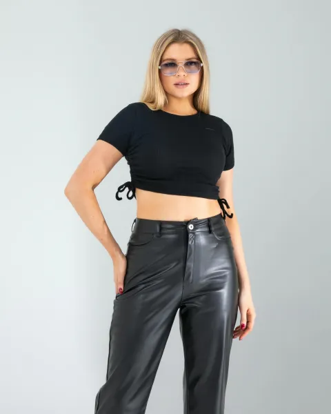 Siyah Yandan Büzgülü Crop — görsel 1